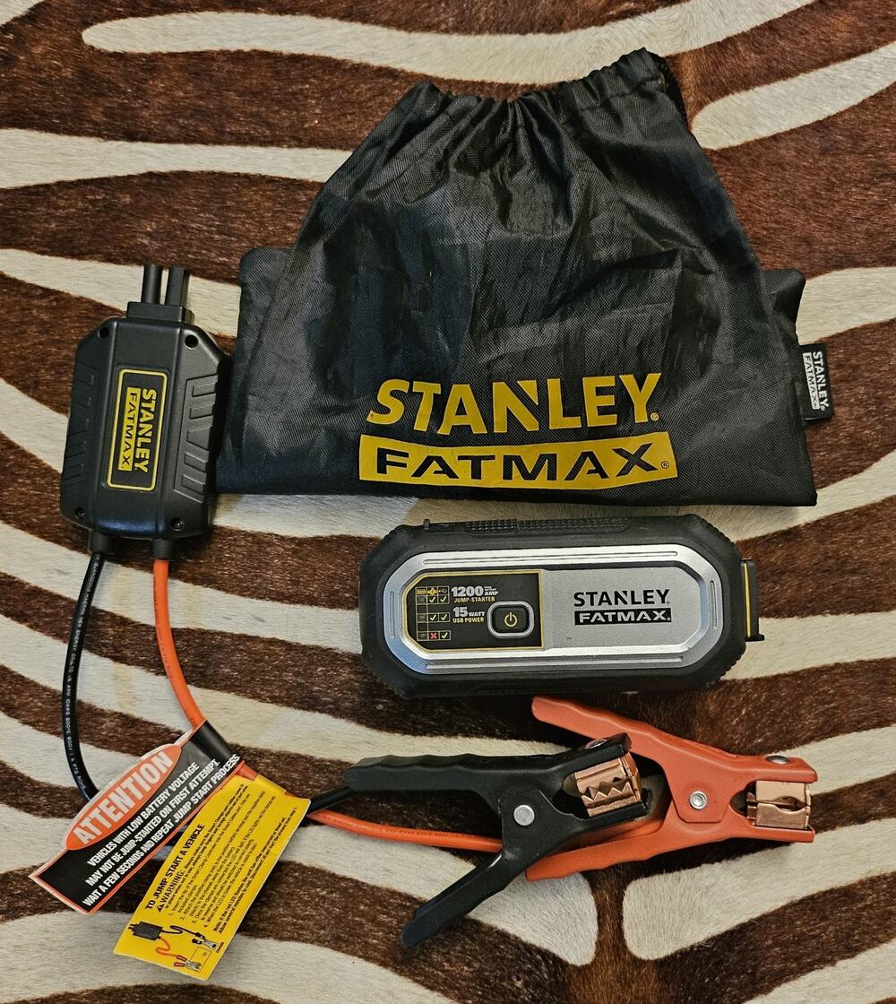 Stanley FatMax 1200A, Lithium Jump Starter with 15 Watt USB-A and USB-C Power
